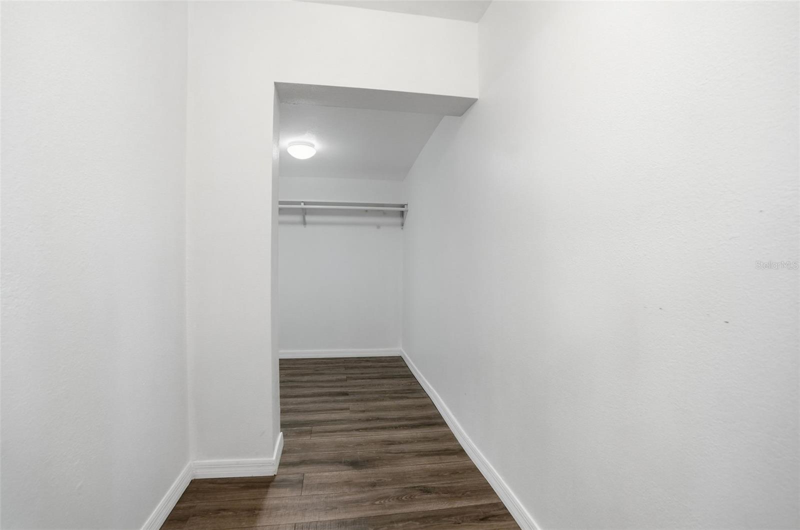 ORCHID LAKE VILLAG - Residential