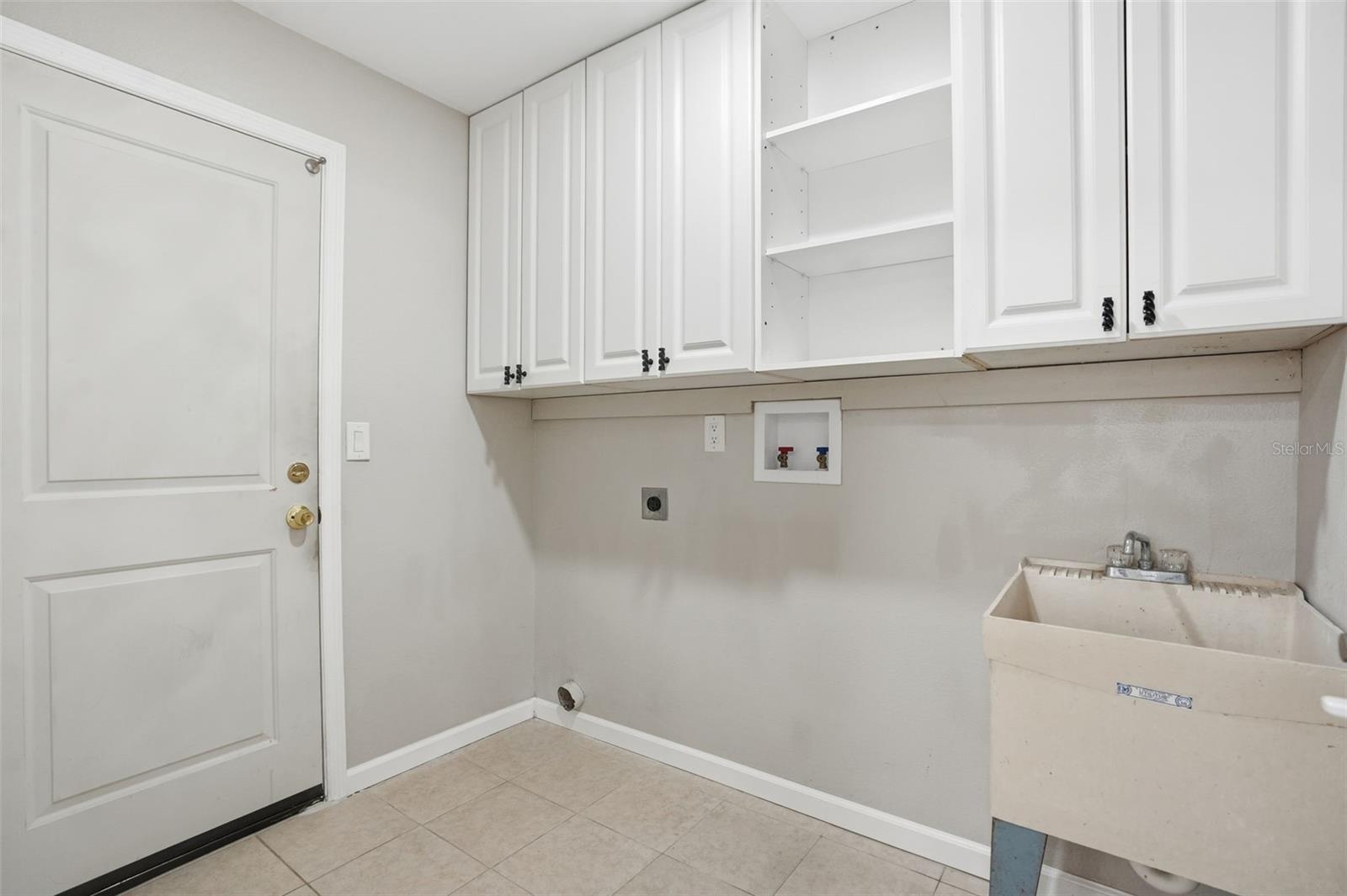 ORCHID LAKE VILLAG - Residential