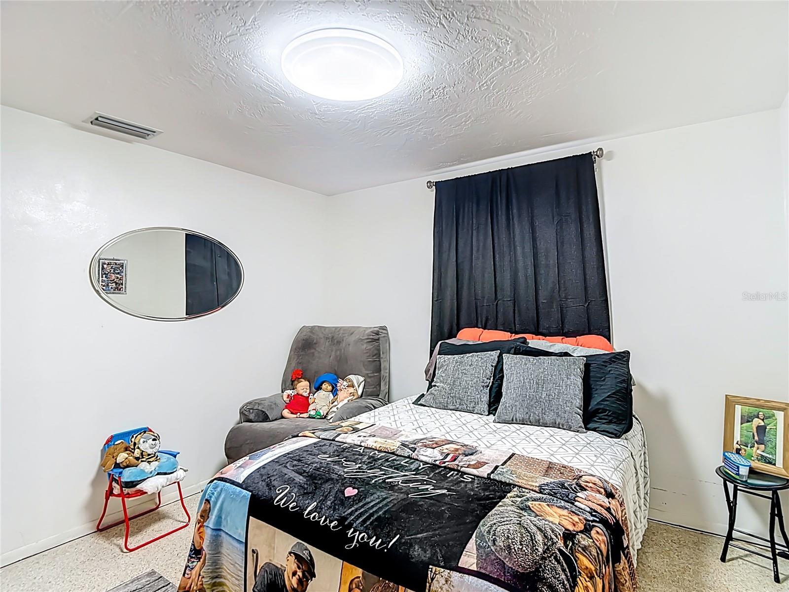 COUNTRY ESTATES - Residential