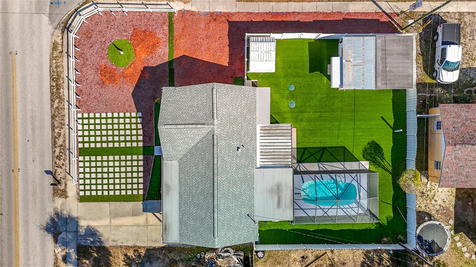 COUNTRY ESTATES - Residential