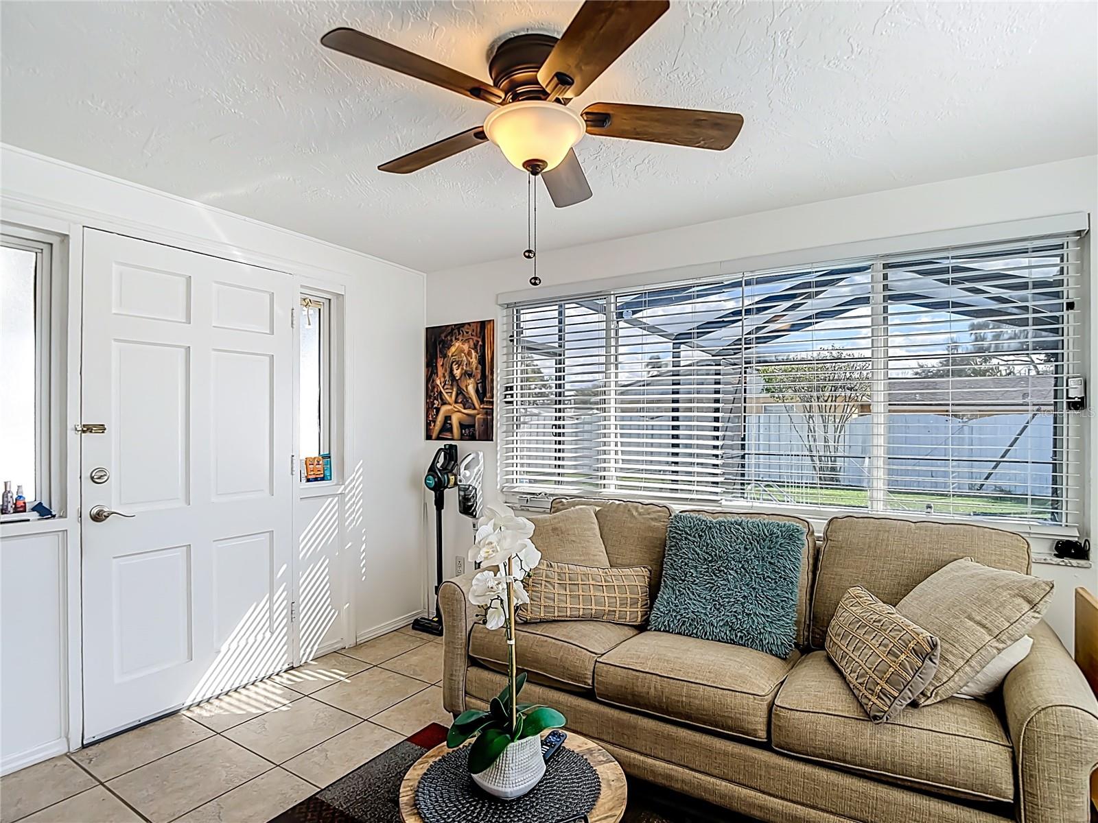 COUNTRY ESTATES - Residential