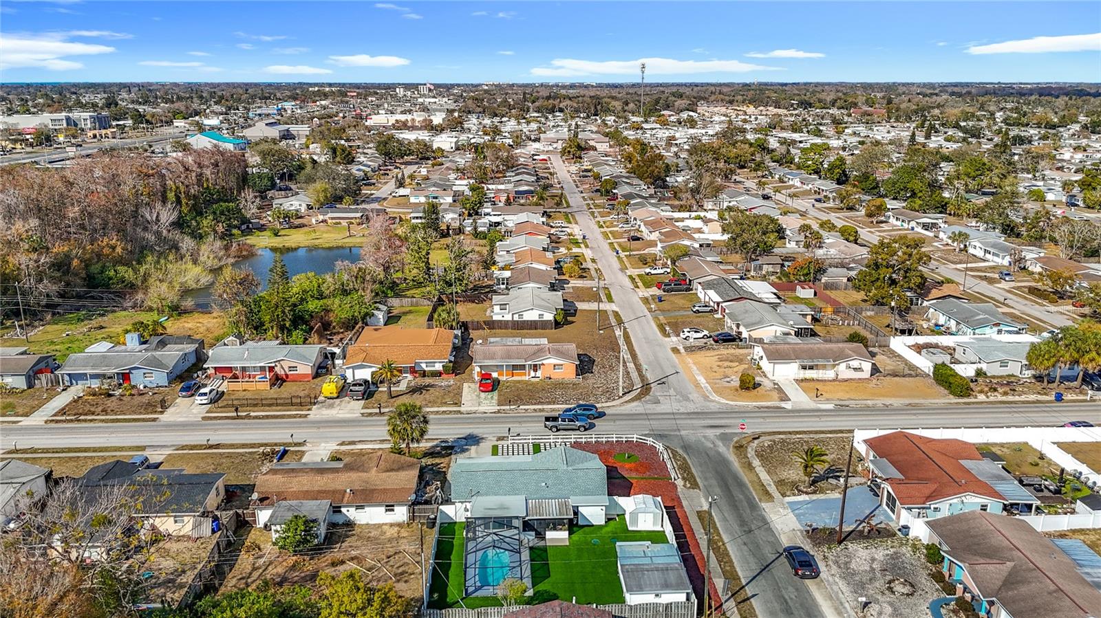 COUNTRY ESTATES - Residential