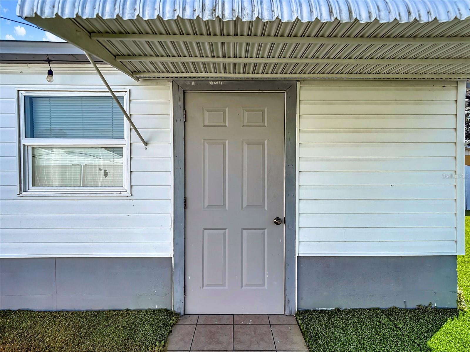 COUNTRY ESTATES - Residential