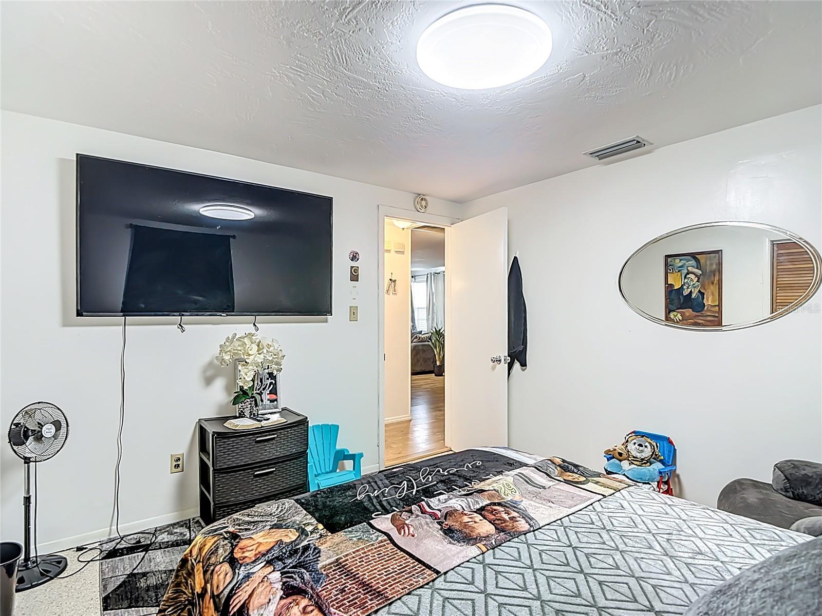 COUNTRY ESTATES - Residential