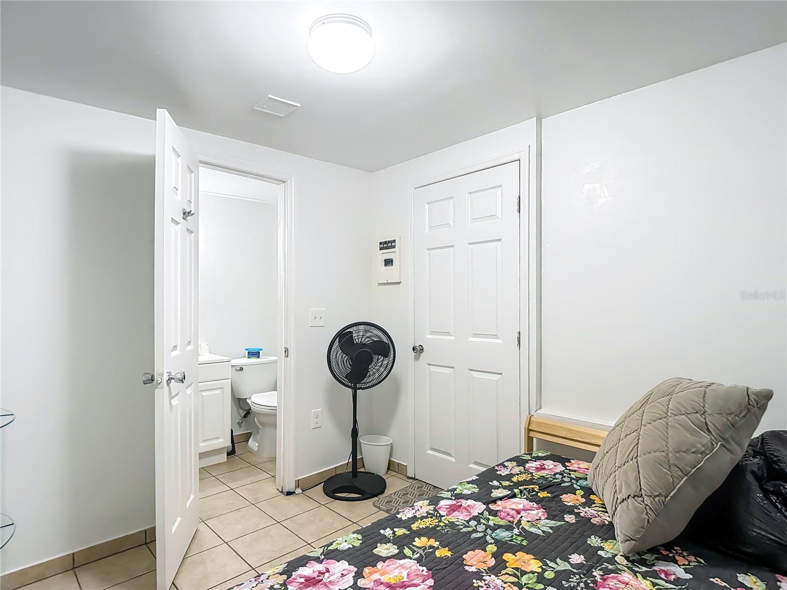 COUNTRY ESTATES - Residential