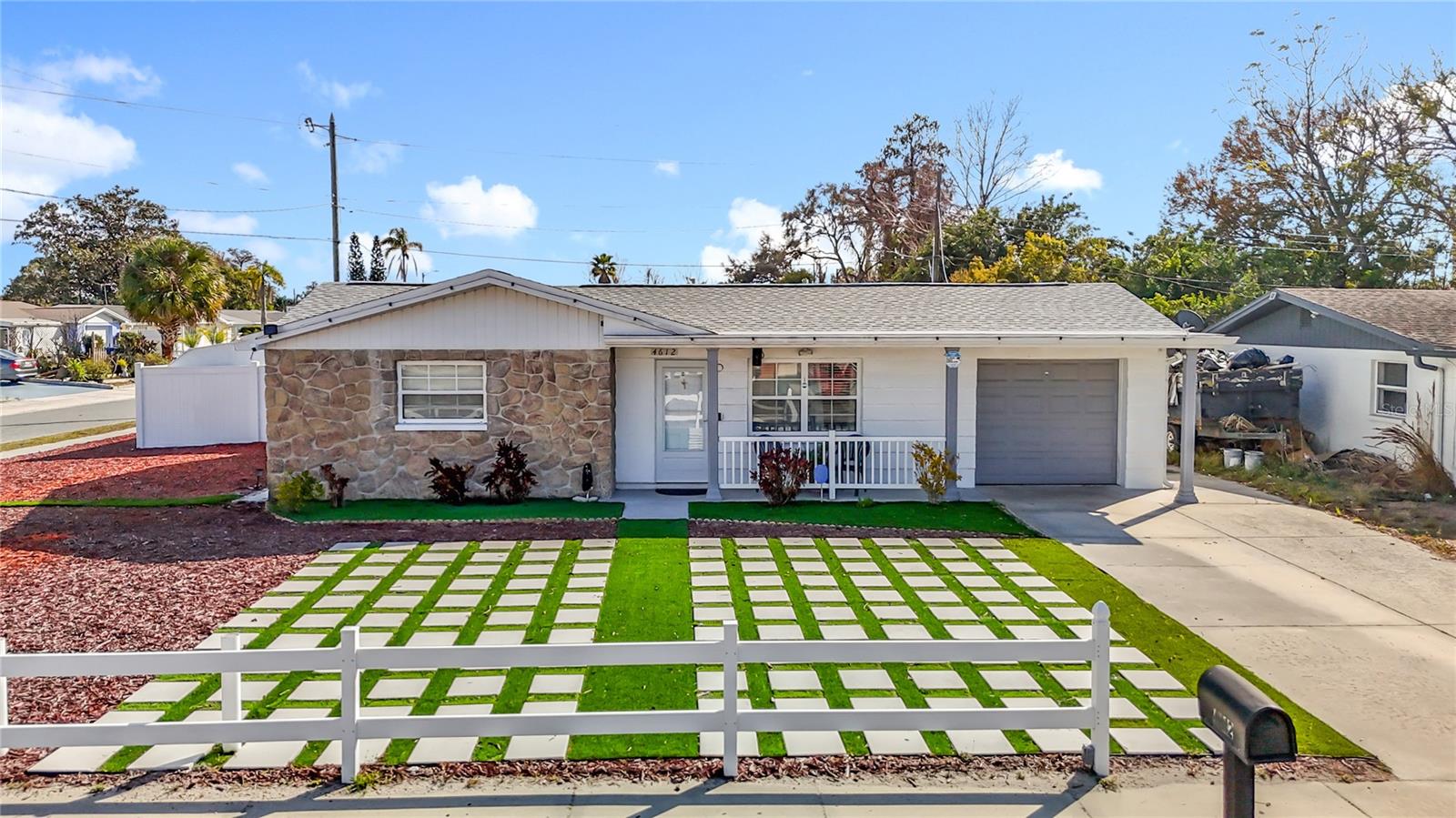 COUNTRY ESTATES - Residential