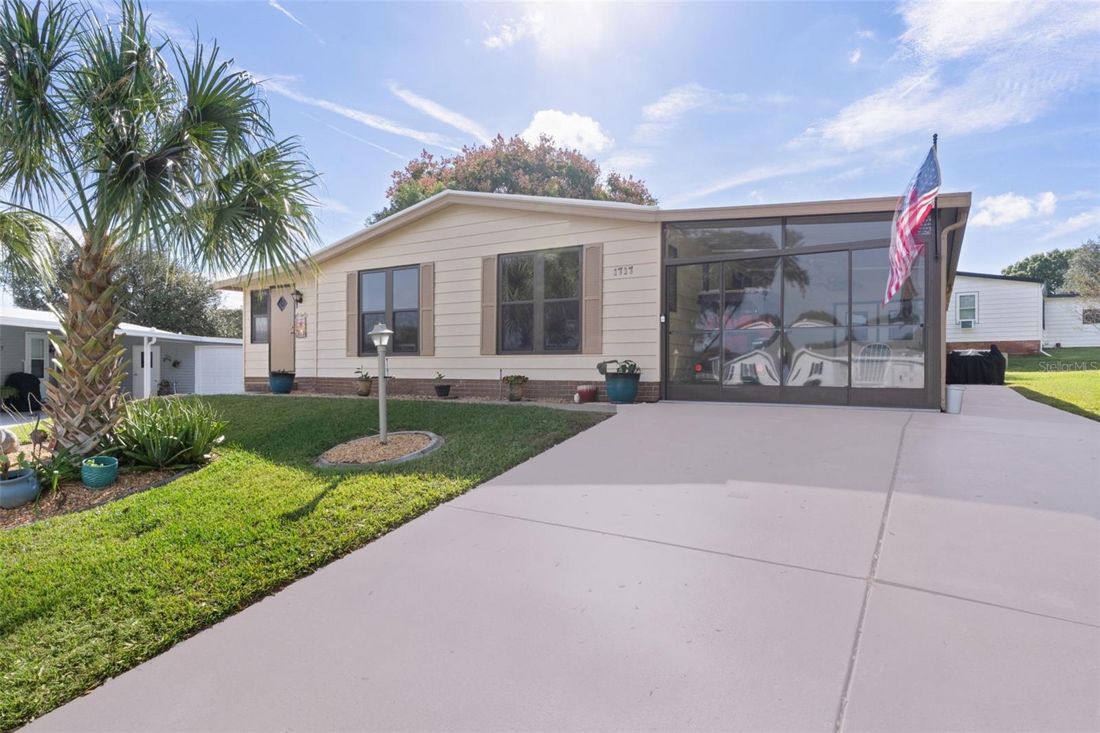 1717 PALM AIRE DRIVE