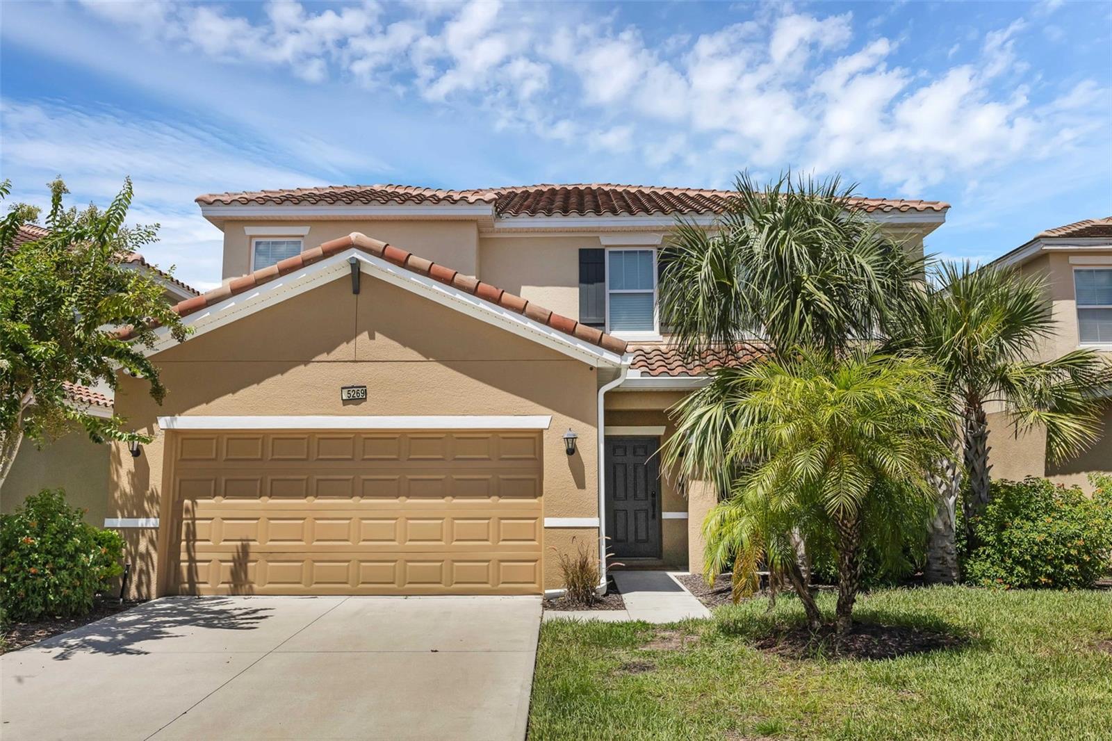 Experience the ultimate Florida lifestyle at 5269 Oakbourne Avenue, where your dream vacation home or a lucrative investment opportunity becomes a reality! This stunning, fully furnished 5-bedroom, 4.5-bathroom residence is nestled in the heart of the highly coveted Solterra Resort. Step inside to discover a spacious, beautifully appointed home, and then step outside to your own private oasis: a screened-in pool perfect for endless fun and relaxation.
Beyond your doorstep, the resort itself is a vacationer's paradise. As part of this exclusive community, you and your guests will have full access to an impressive lineup of amenities, including a magnificent clubhouse, a thrilling lazy river, a resort-style pool with a waterslide, and top-tier sports courts. With a prime location just minutes from Central Florida's world-famous attractions, premier dining, and upscale shopping, this property is not just a home—it's a gateway to adventure. Seize this incredible opportunity to own a piece of paradise in one of the area’s most desirable communities!