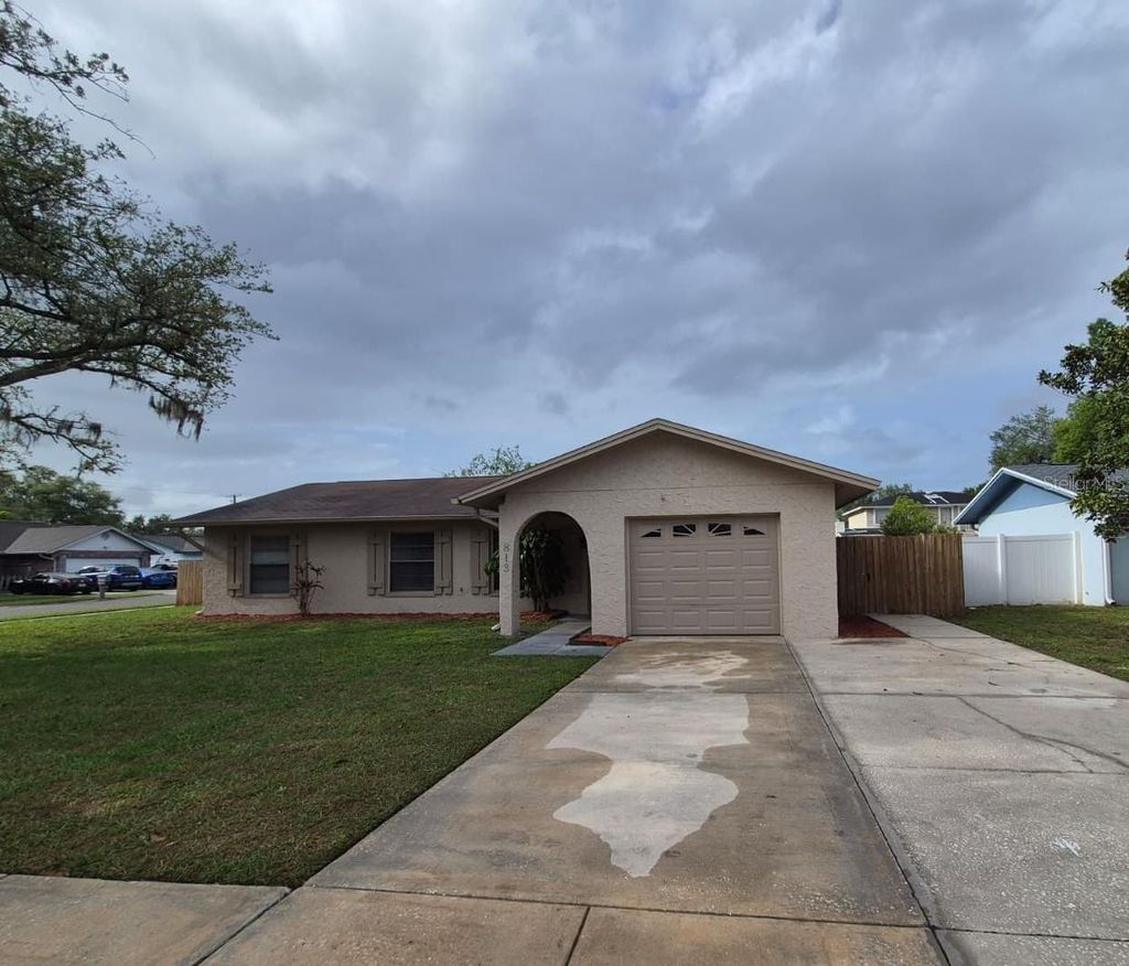 Photo of 813 Senate Court, Tampa, FL 33613 (MLS # TB8495415)