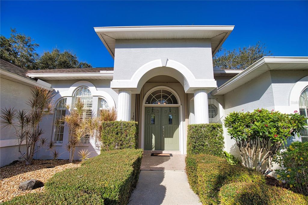 Photo of 467 Bermuda Isles Circle, Venice, FL 34292 (MLS # O6357108)