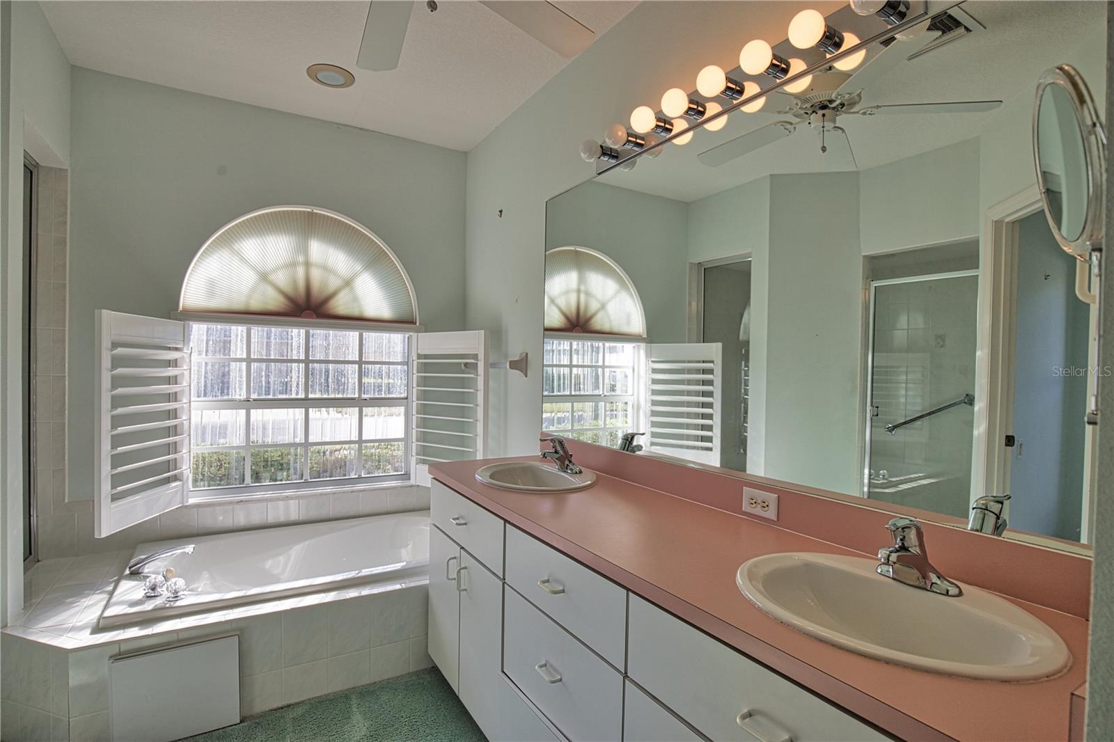 ISLES OF CHESTNUT CREEK - Residential