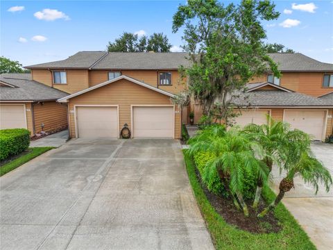 A home in LAKELAND