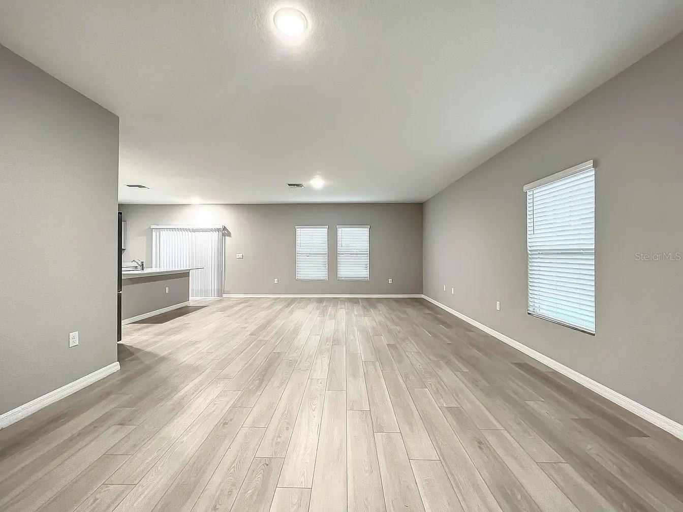 7540 FREESIA TRACE