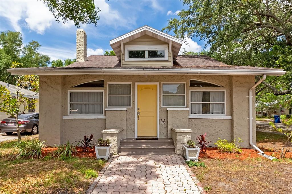 Photo of 1190 8th Street N, St Petersburg, FL 33701 (MLS # A4690974)