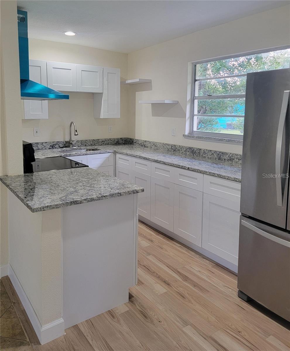 1107 GREENWOOD WAY