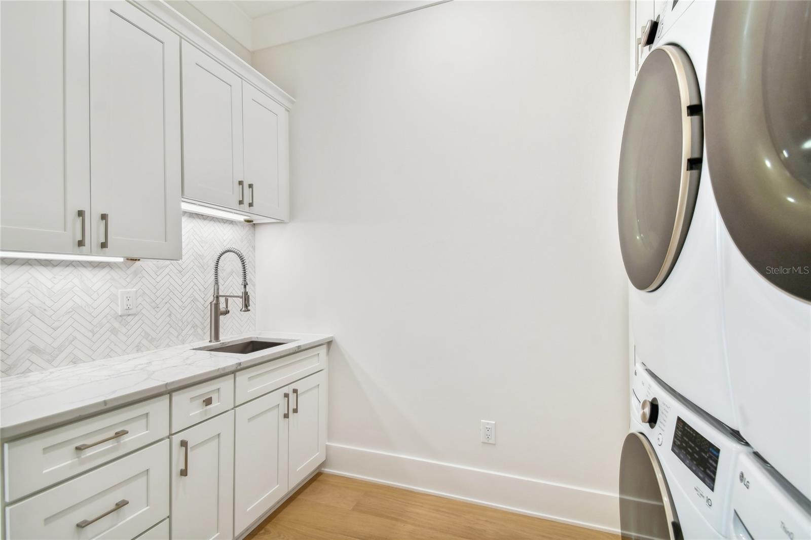 BEL MAR REV UNIT 7 - Residential