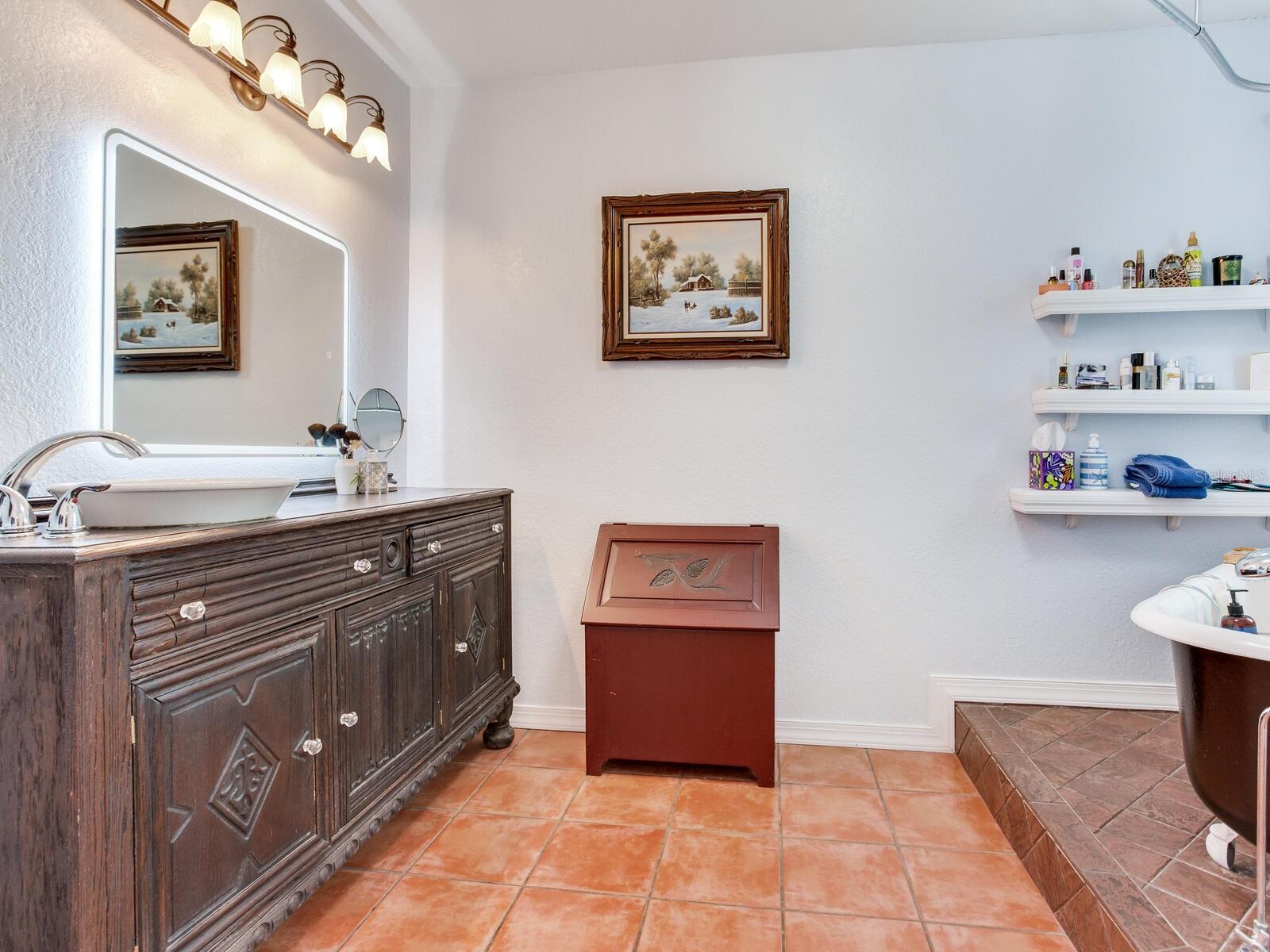 SIRMONS ESTATES - Residential