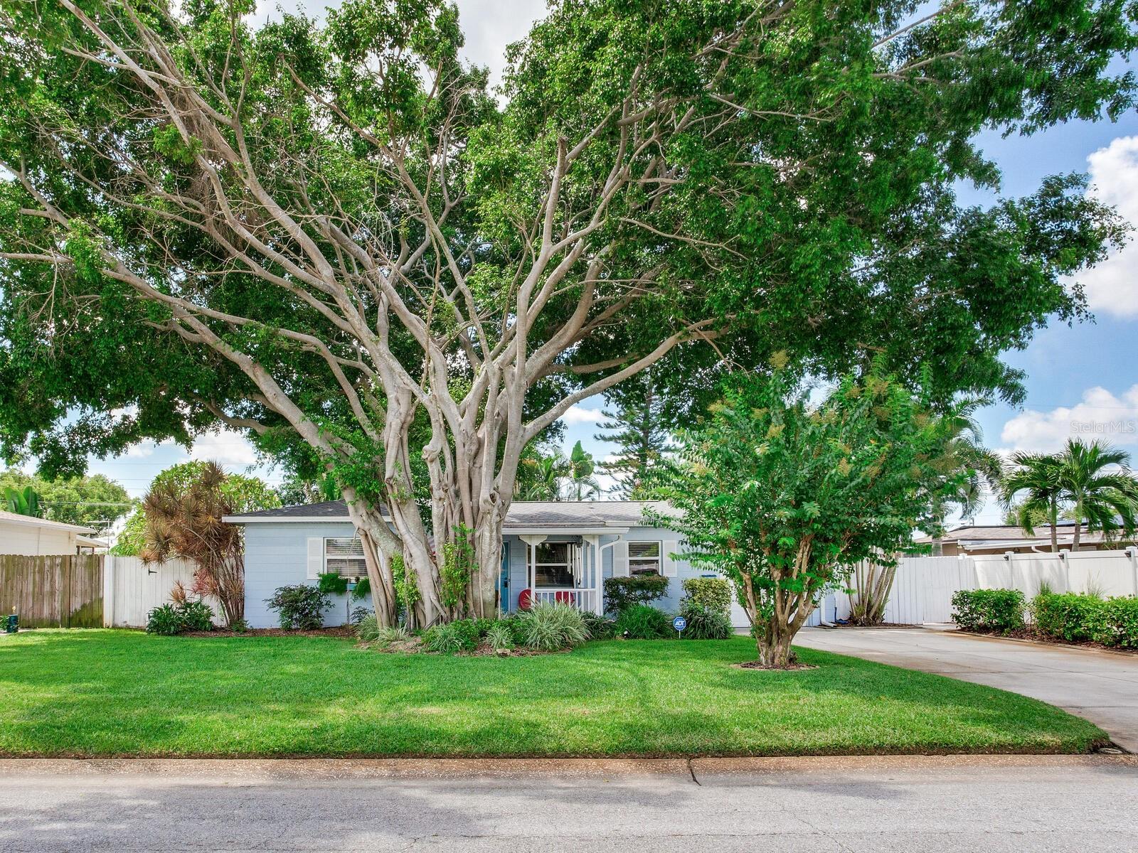 SIRMONS ESTATES - Residential