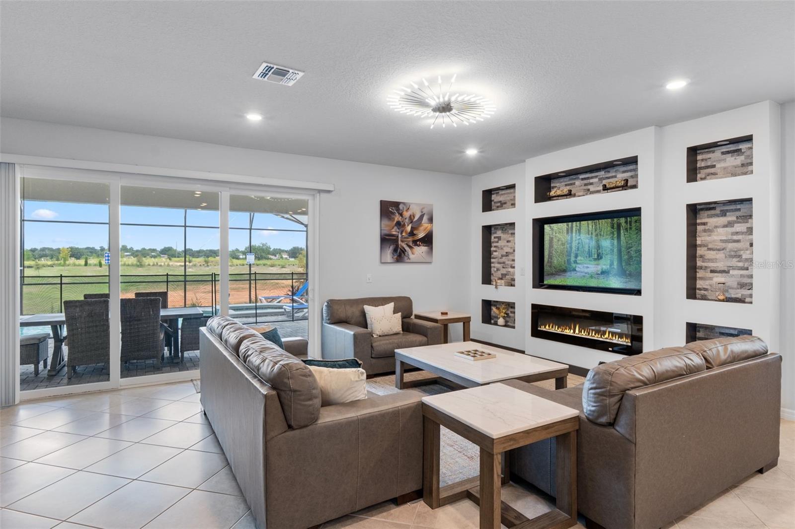 WINDSOR CAY PH 1 - Residential