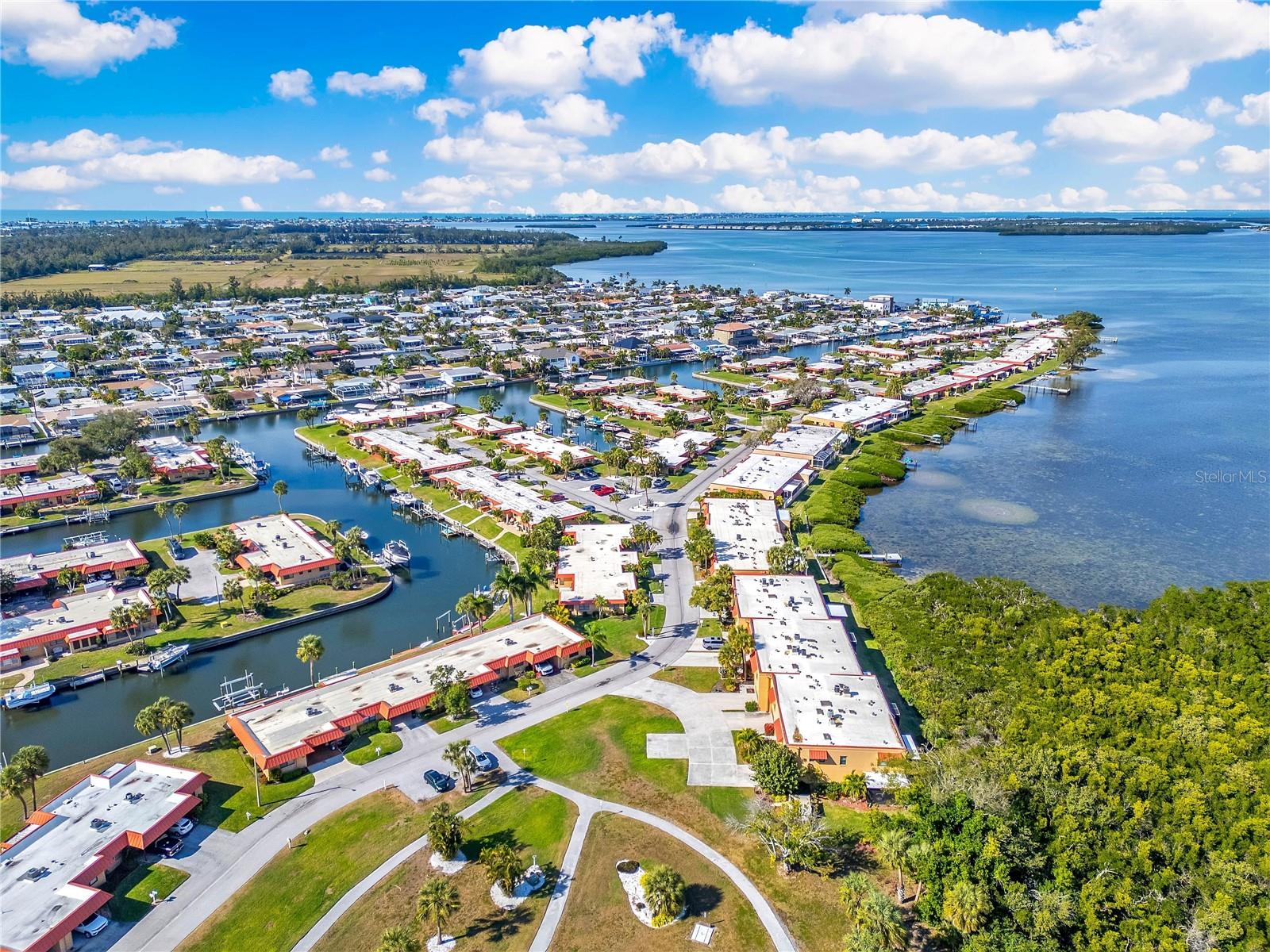 PALMA SOLA HARBOUR SEC 5 - Residential