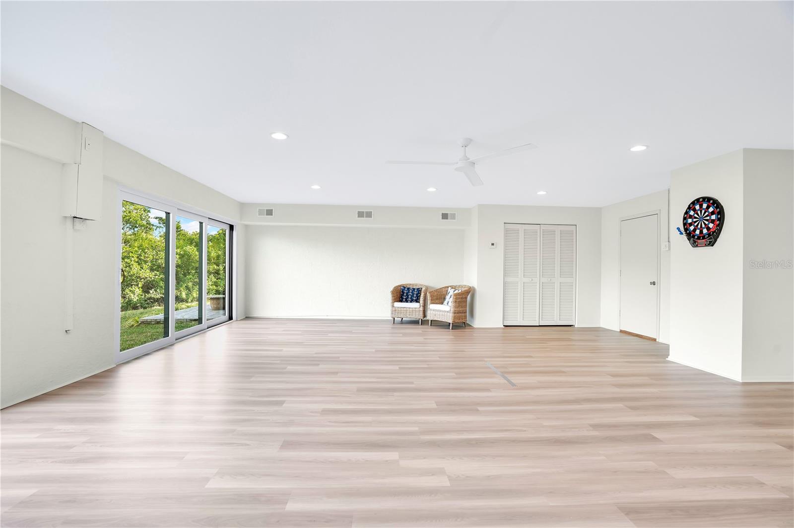 PALMA SOLA HARBOUR SEC 5 - Residential