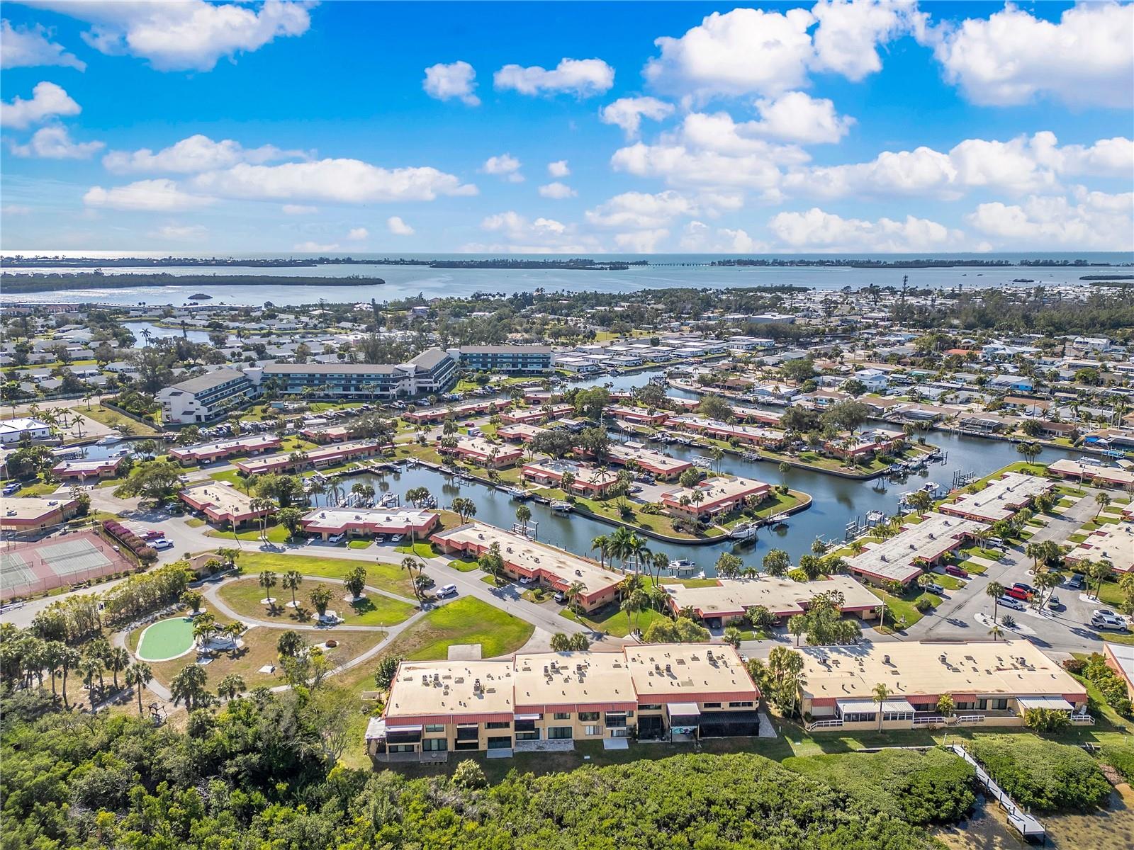 PALMA SOLA HARBOUR SEC 5 - Residential