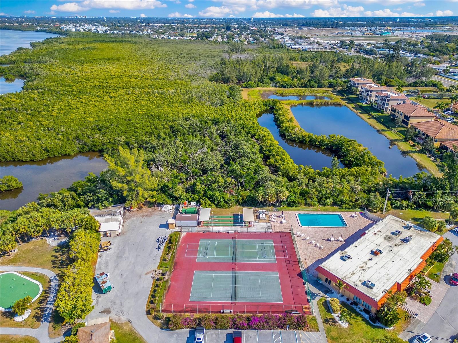 PALMA SOLA HARBOUR SEC 5 - Residential