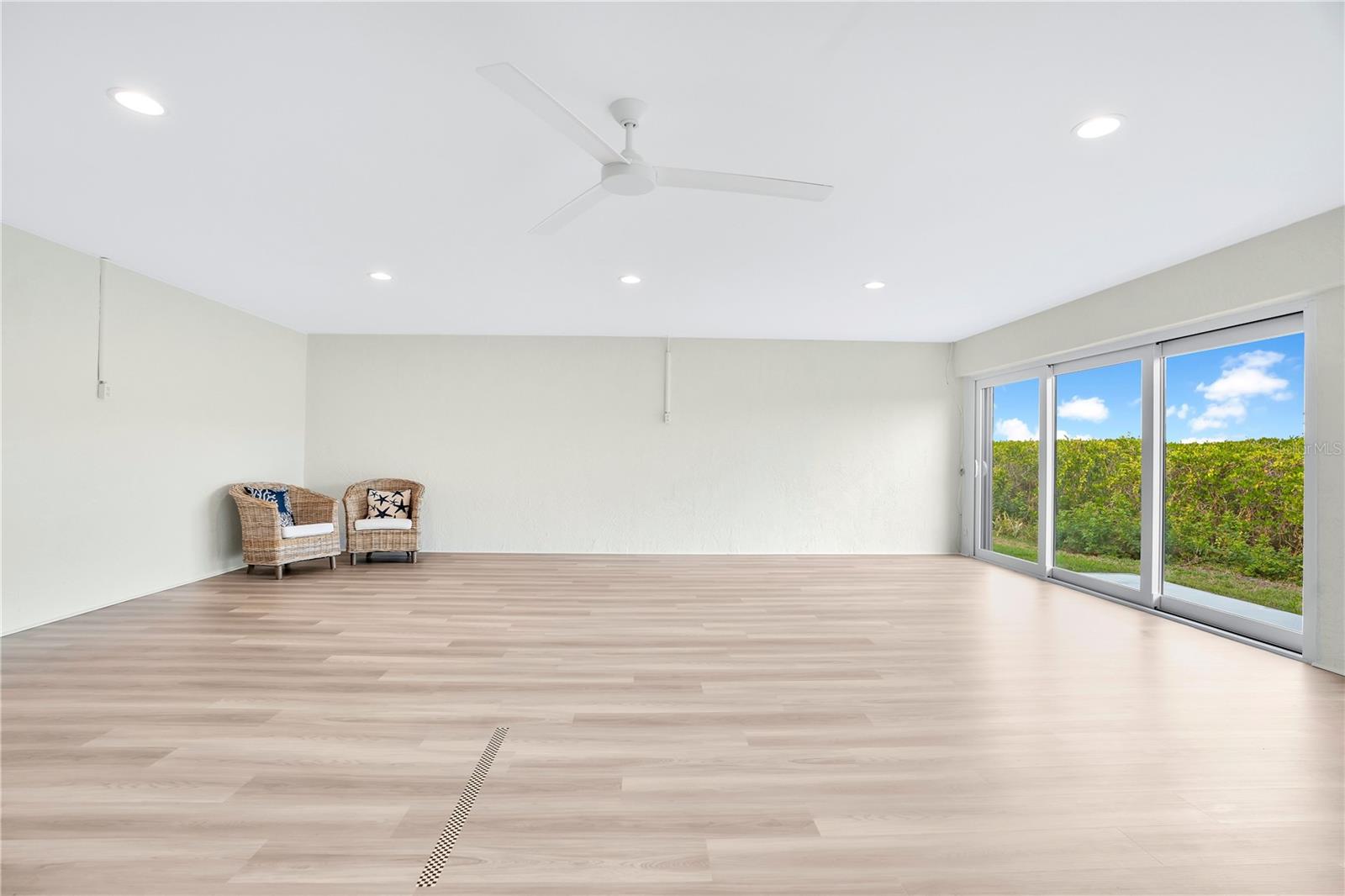 PALMA SOLA HARBOUR SEC 5 - Residential