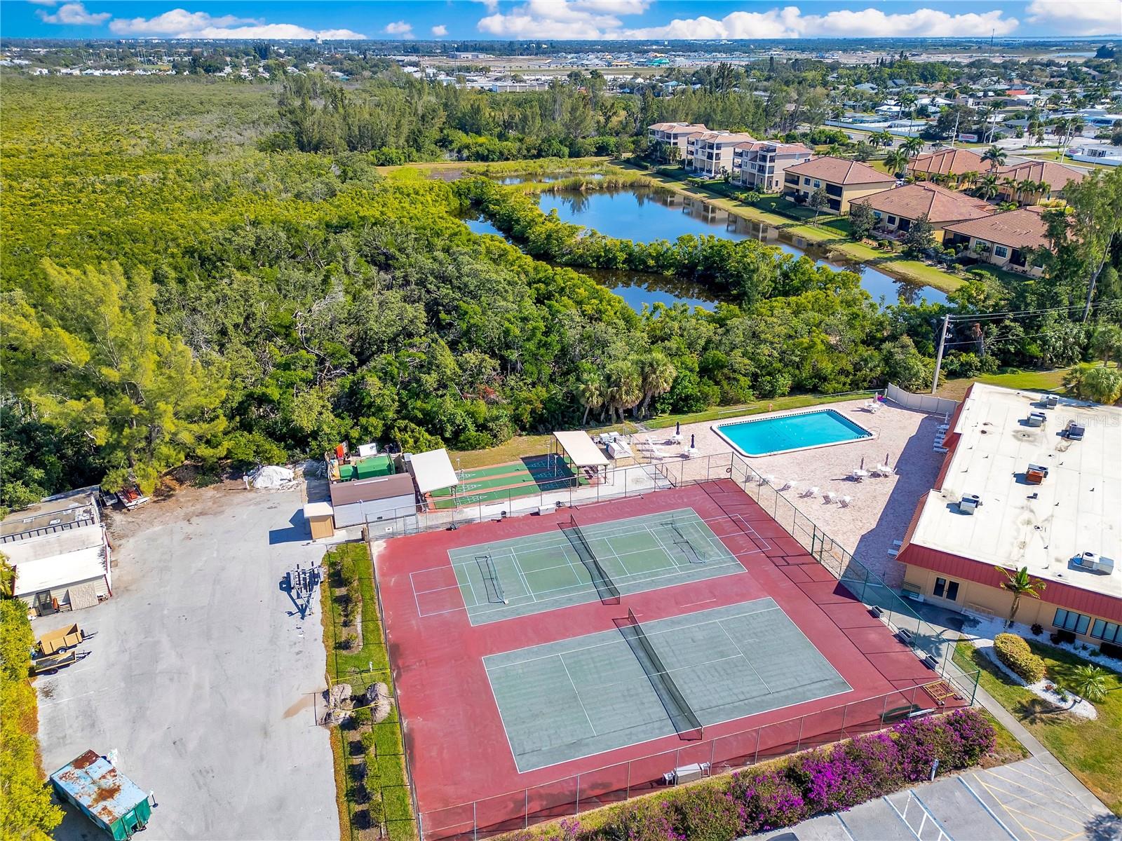 PALMA SOLA HARBOUR SEC 5 - Residential