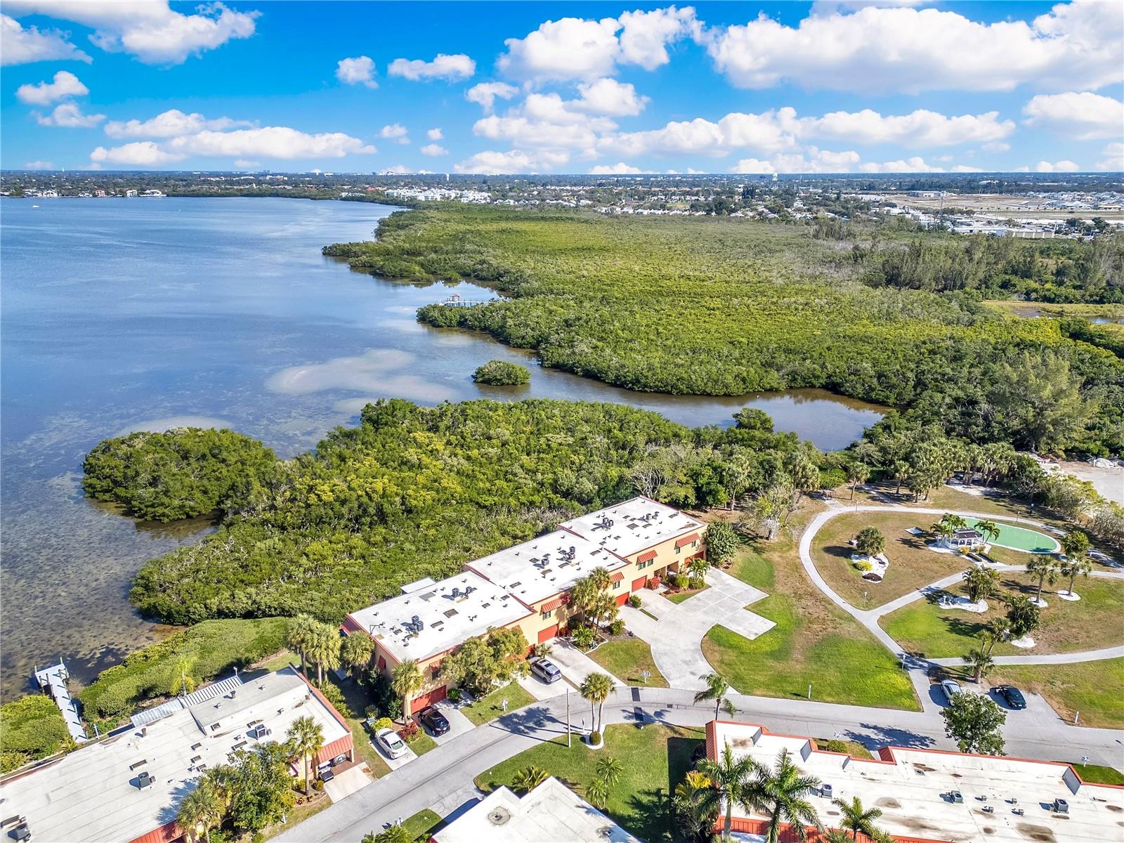 PALMA SOLA HARBOUR SEC 5 - Residential