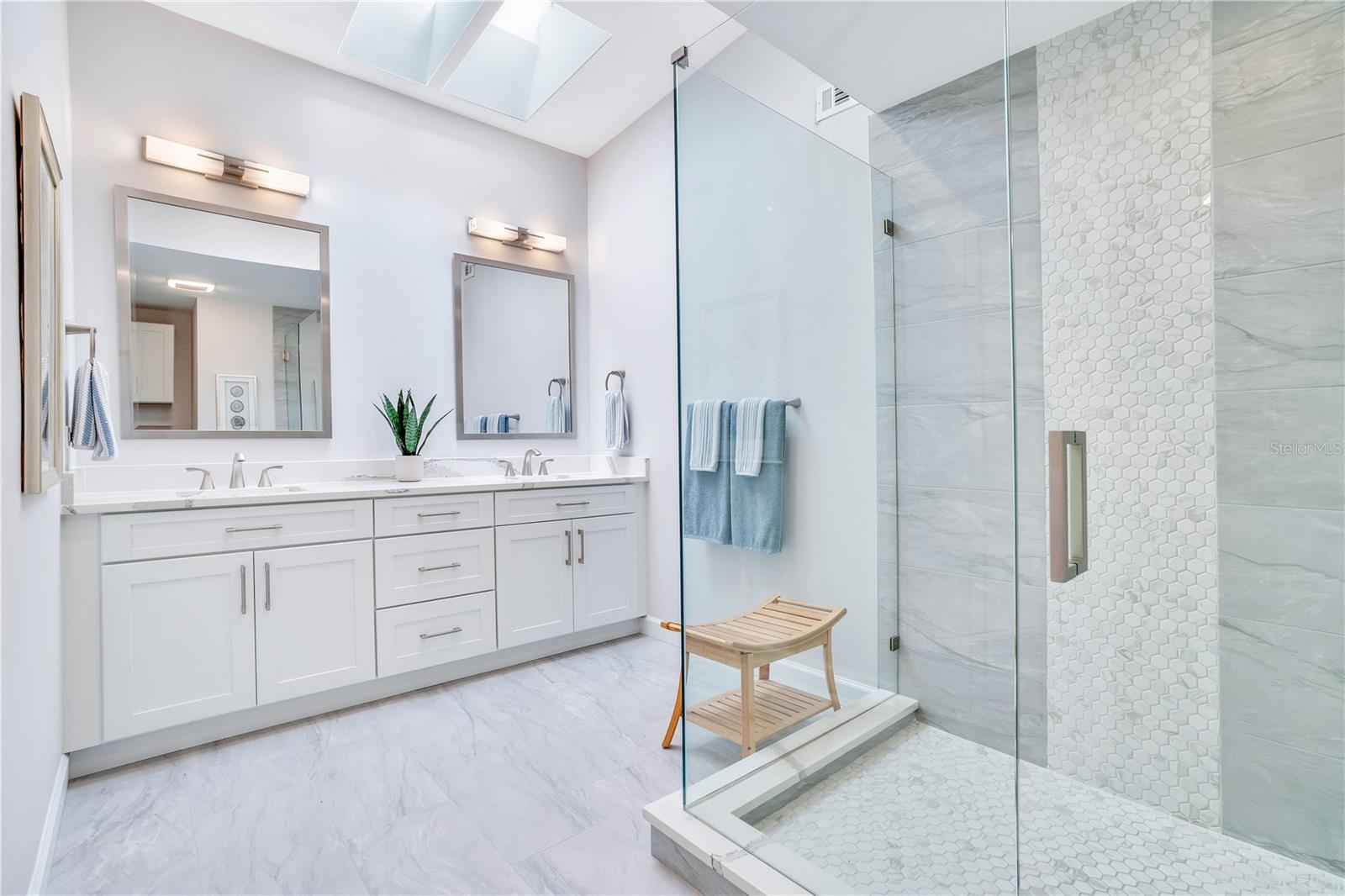 PALMA SOLA HARBOUR SEC 5 - Residential