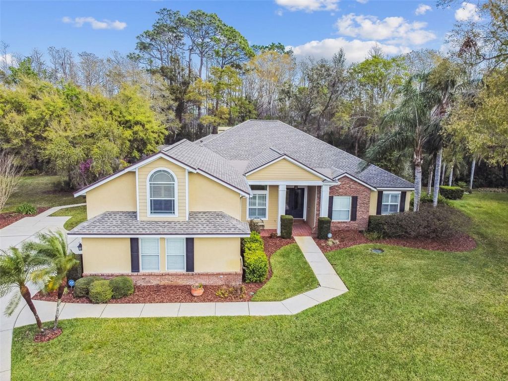 Photo of 1404 KENSINGTON WOODS DRIVE, LUTZ, FL 33549 (MLS # T3436737)