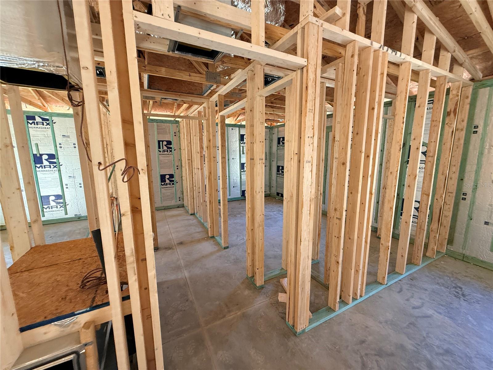 RAINBOW LAKES ESTATE - Residential