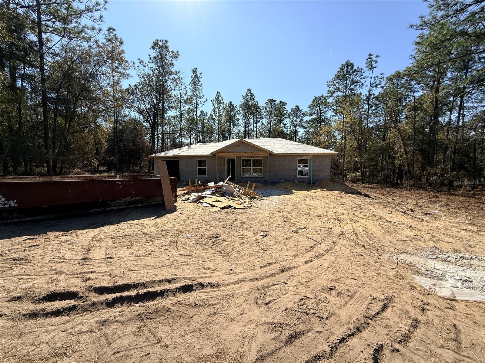 RAINBOW LAKES ESTATE - Residential