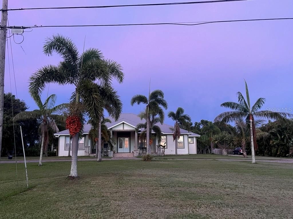 Photo of 1750 Saffold Park Drive, Ruskin, FL 33570 (MLS # TB8401400)