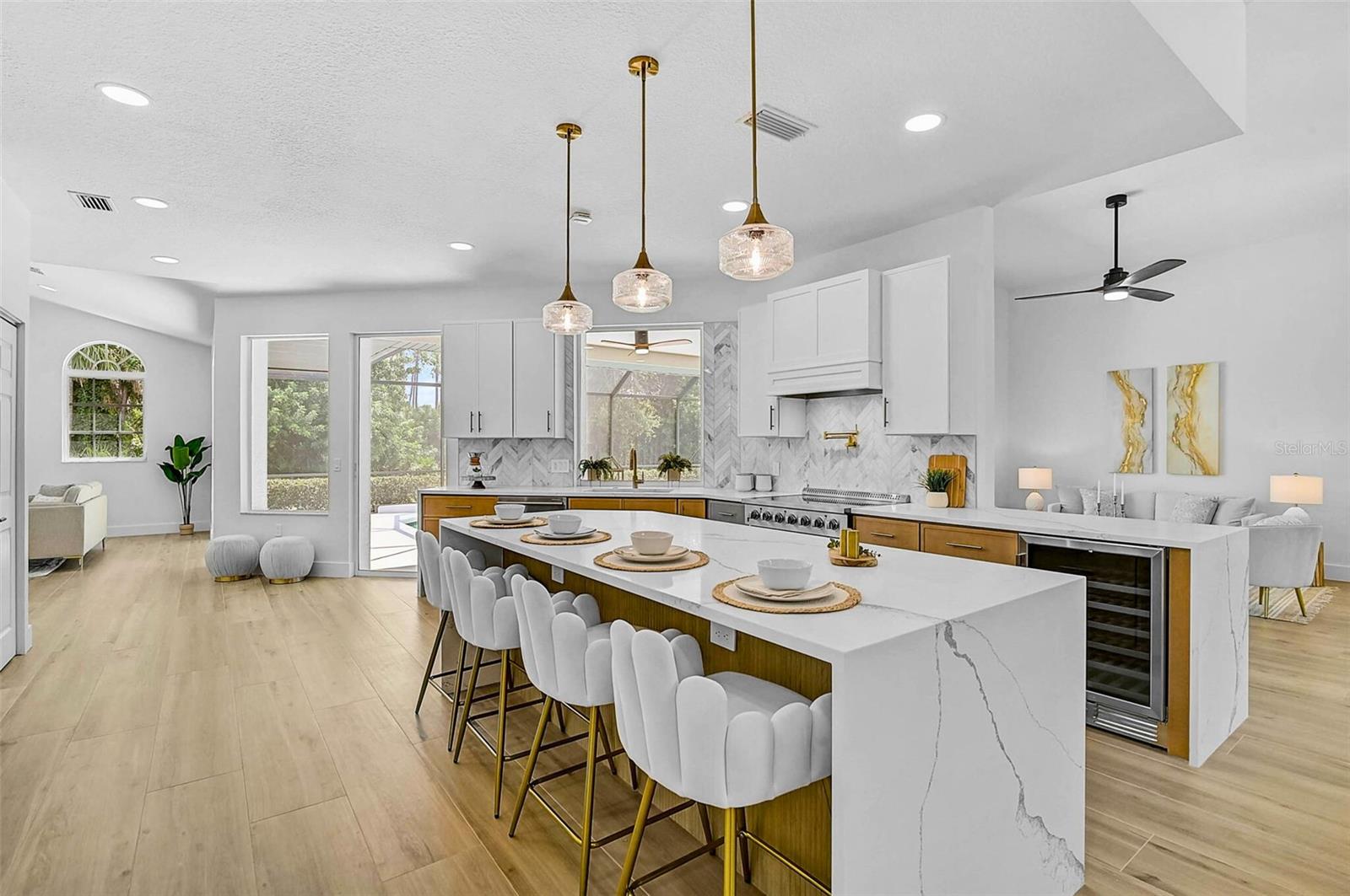 CALUSA LAKES - Residential