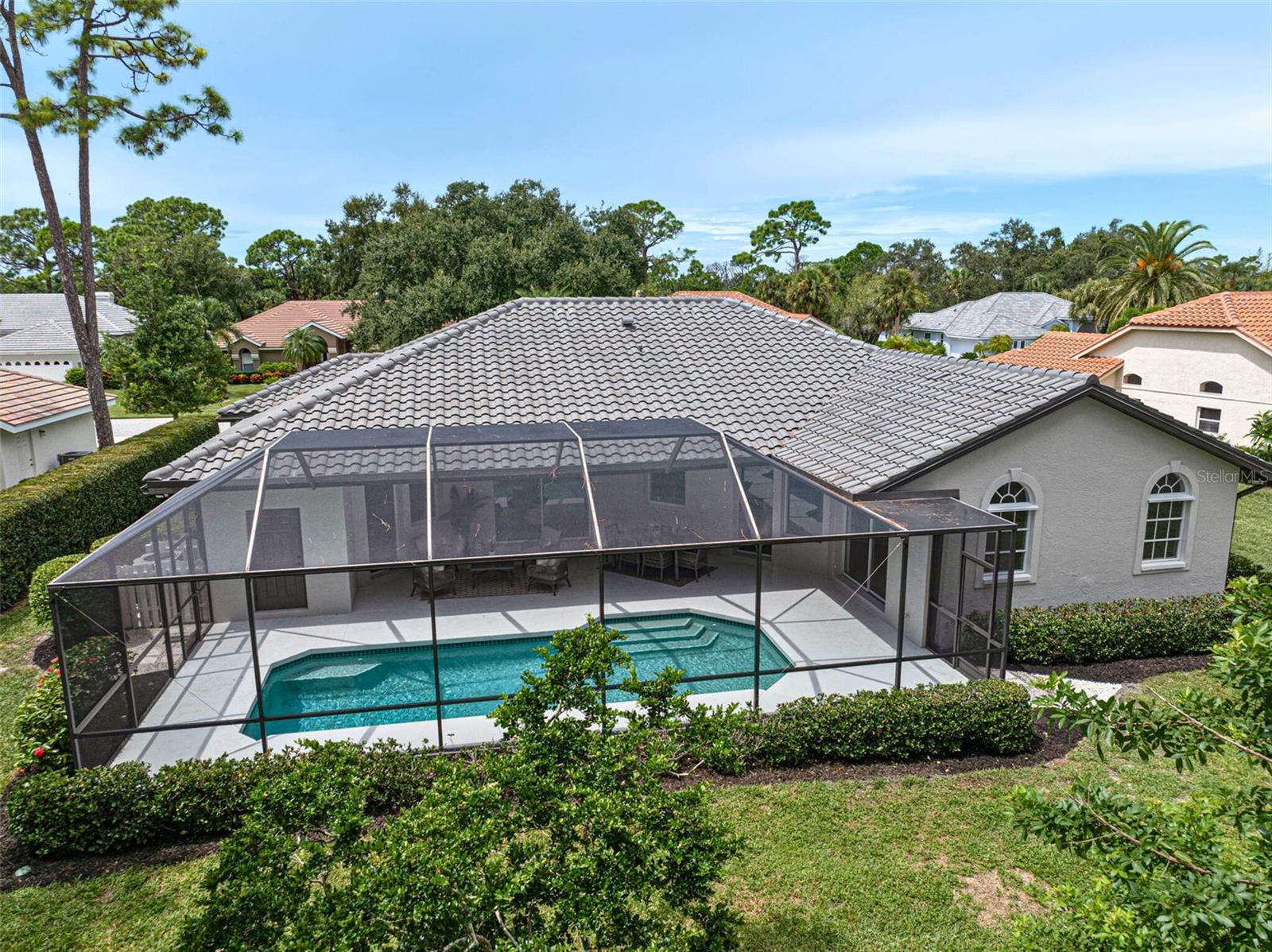 CALUSA LAKES - Residential