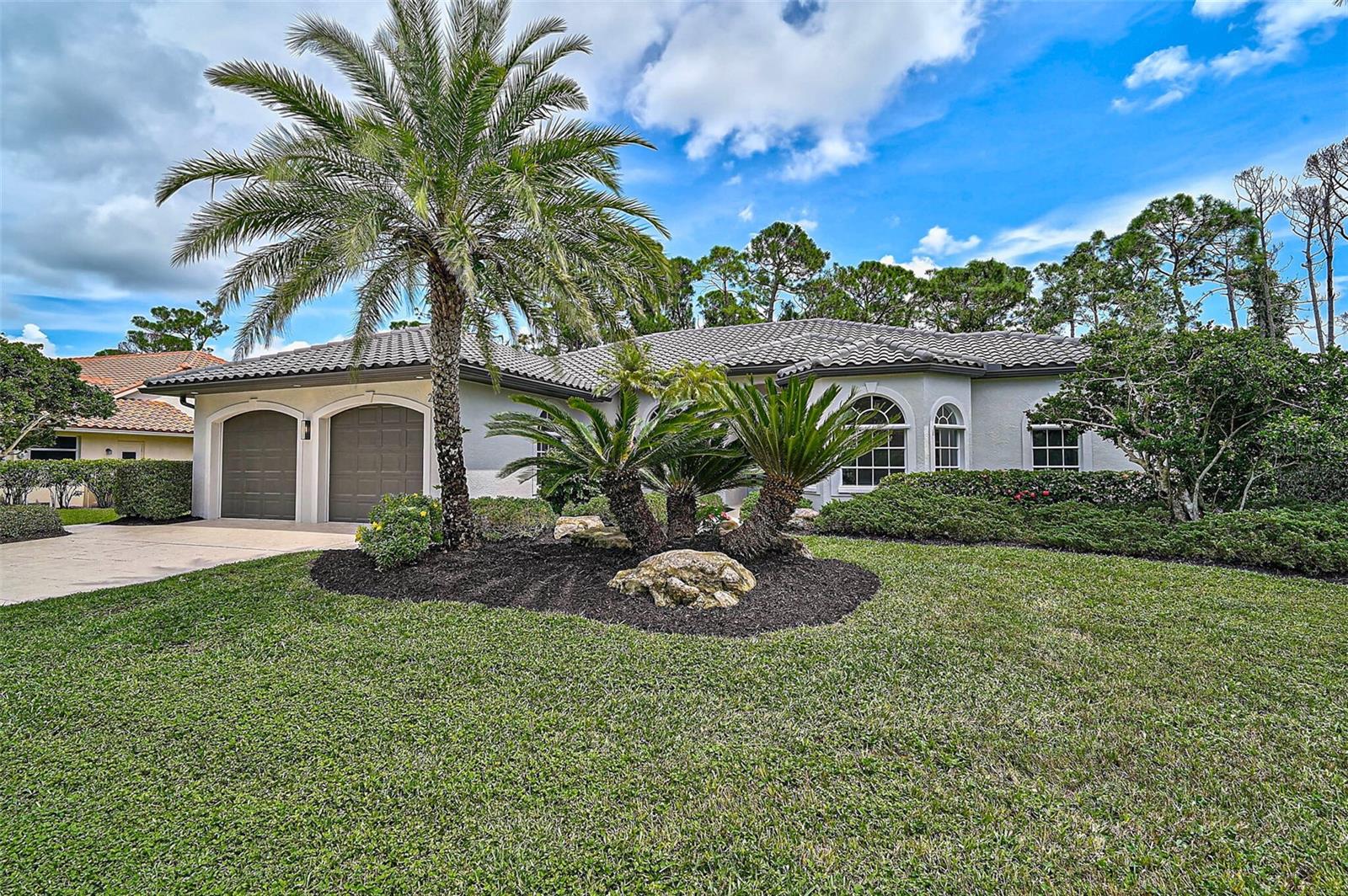 CALUSA LAKES - Residential