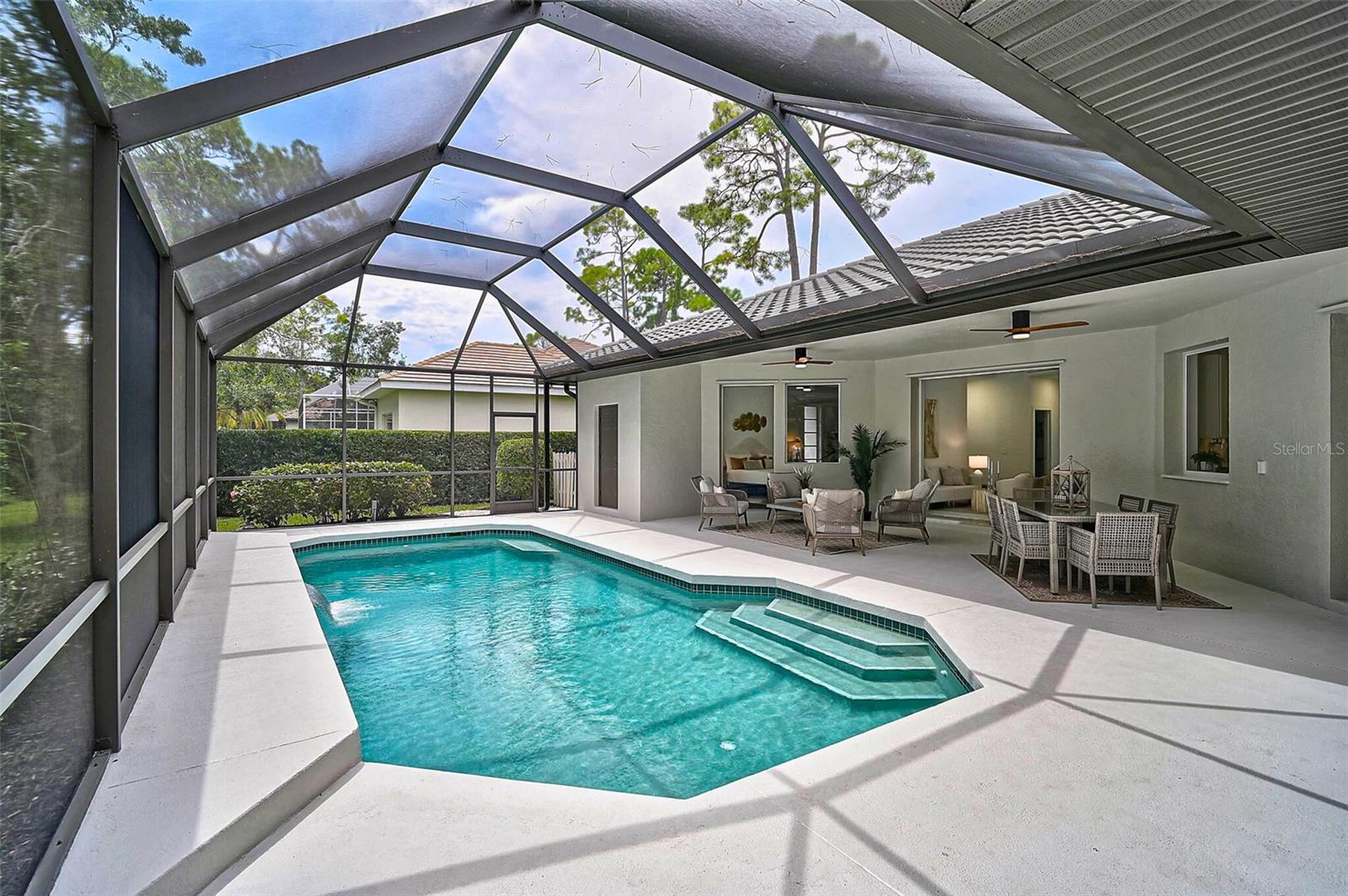 CALUSA LAKES - Residential