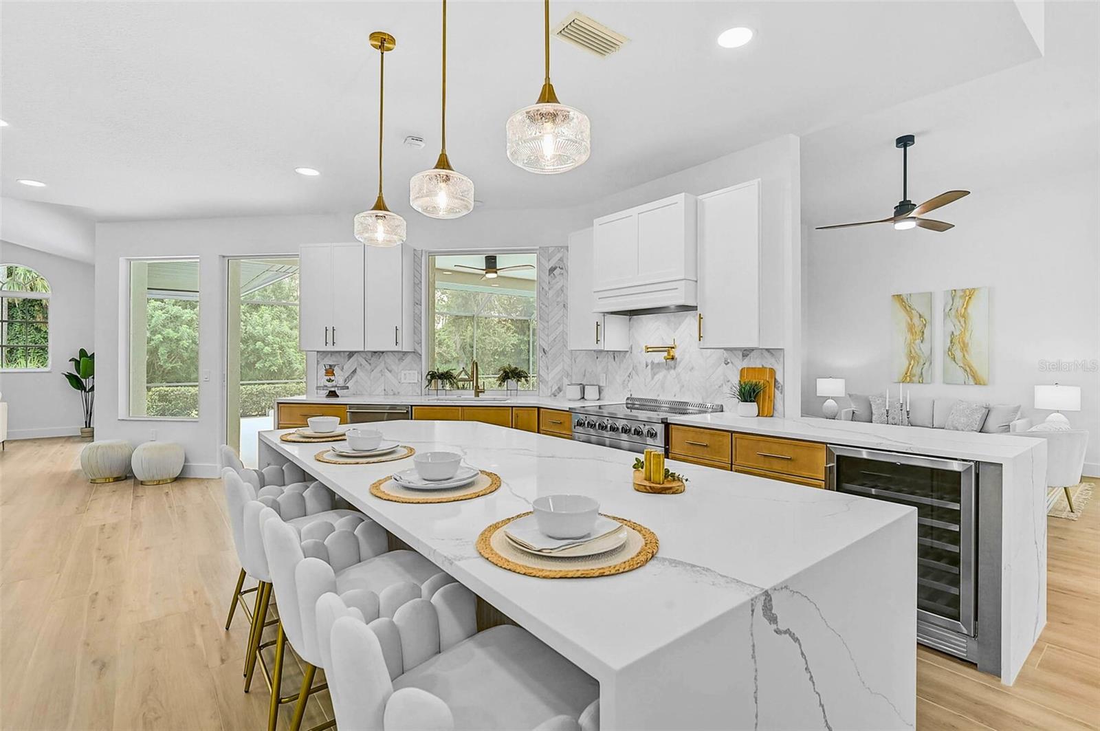 CALUSA LAKES - Residential