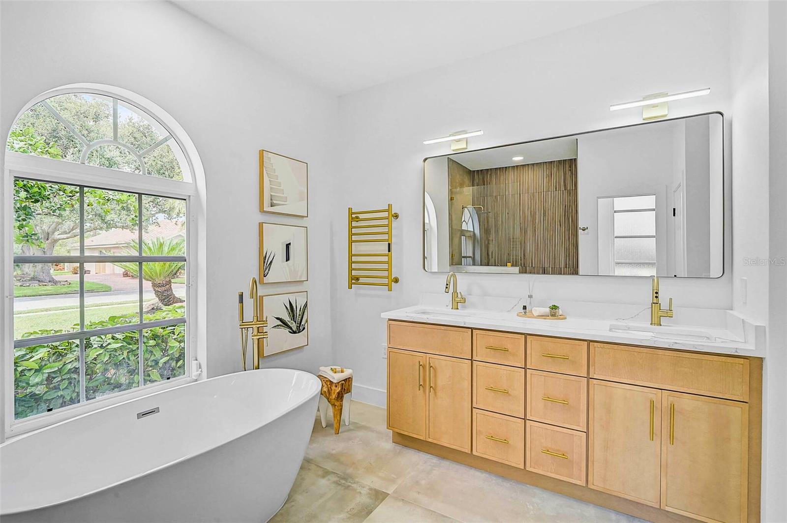 CALUSA LAKES - Residential