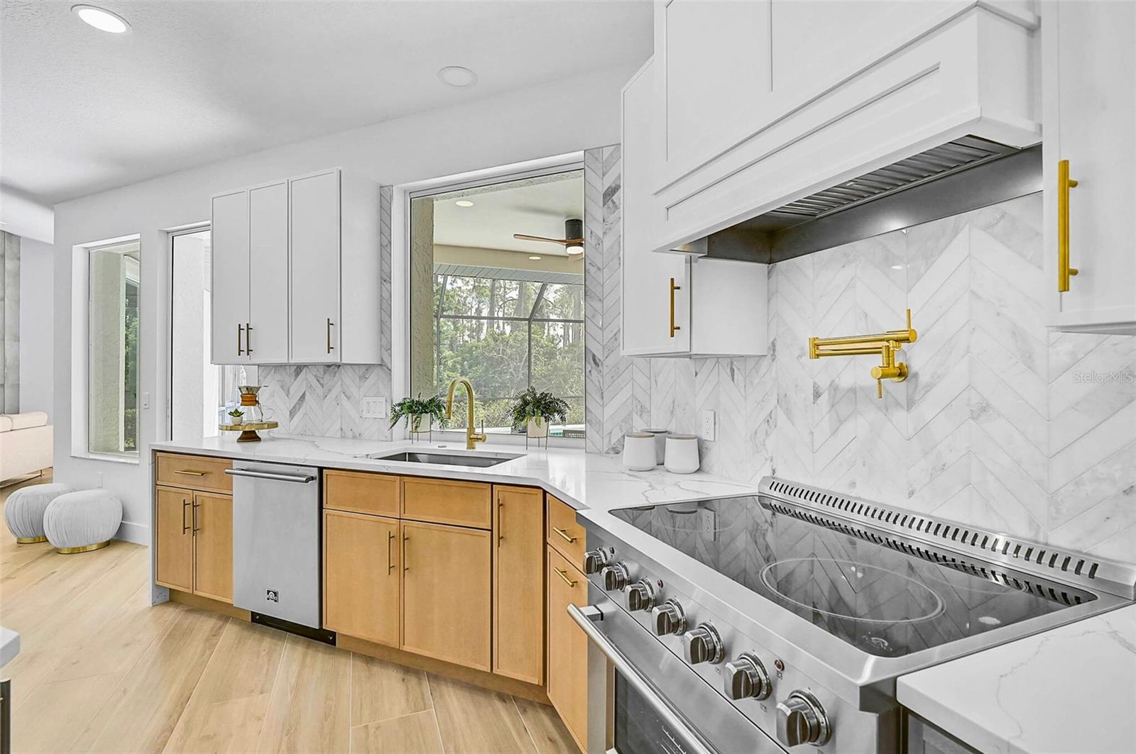 CALUSA LAKES - Residential