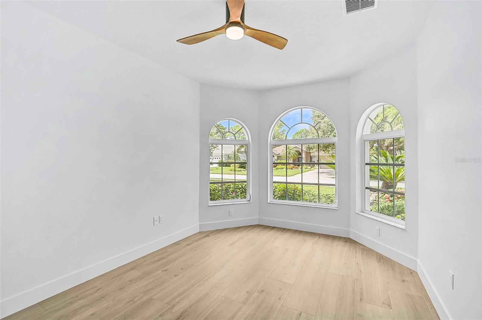 CALUSA LAKES - Residential