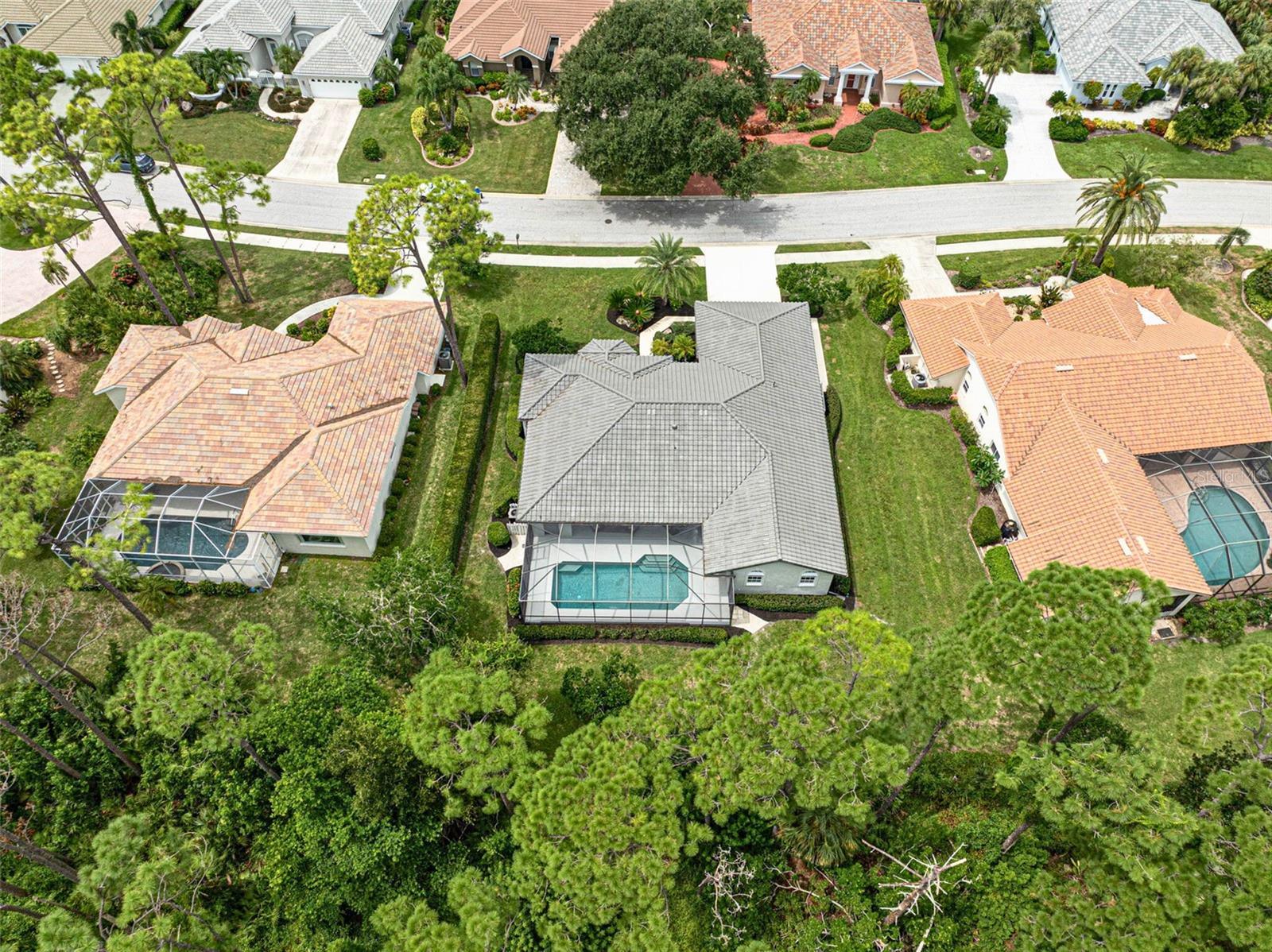 CALUSA LAKES - Residential