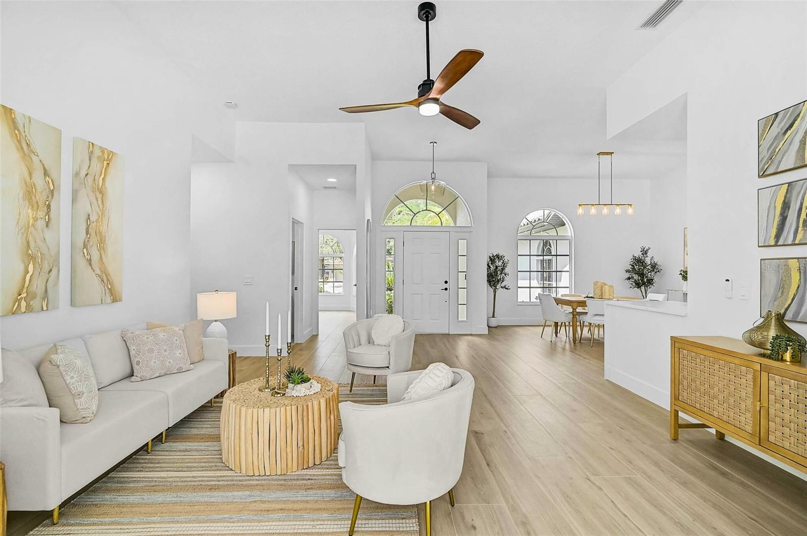 CALUSA LAKES - Residential
