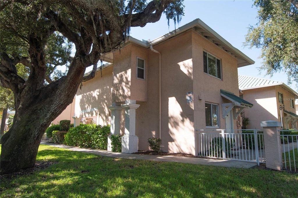 Photo of 648 Cohen Way, Sarasota, FL 34236 (MLS # A4672796)