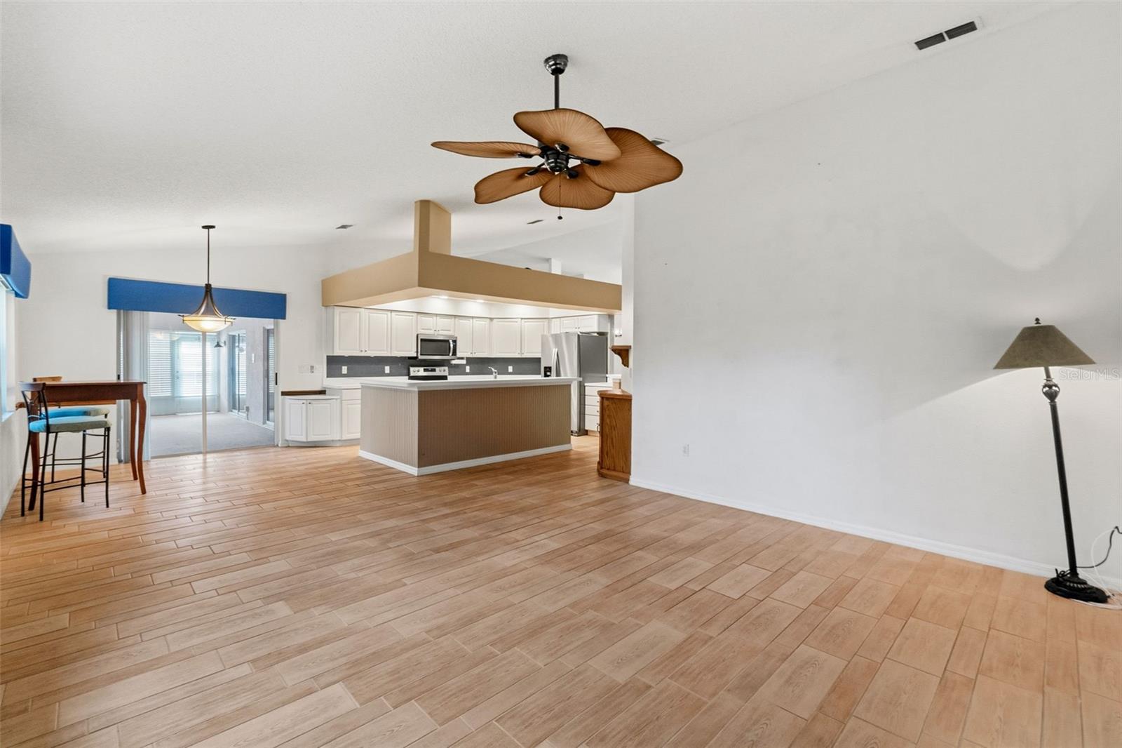 WELLINGTON AT SEVEN HILLS PH 1 - Residential