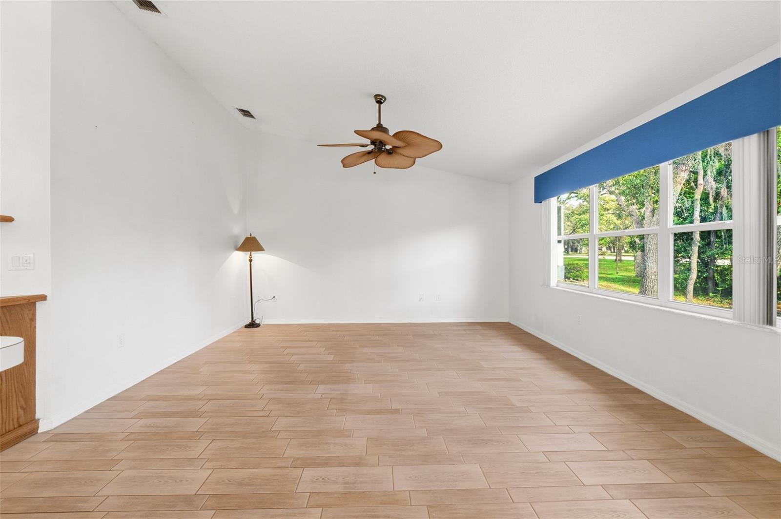 WELLINGTON AT SEVEN HILLS PH 1 - Residential