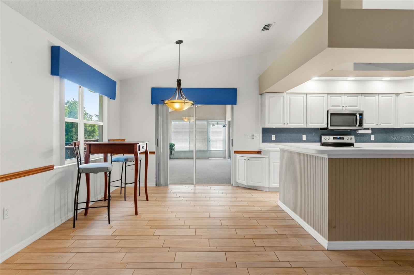 WELLINGTON AT SEVEN HILLS PH 1 - Residential