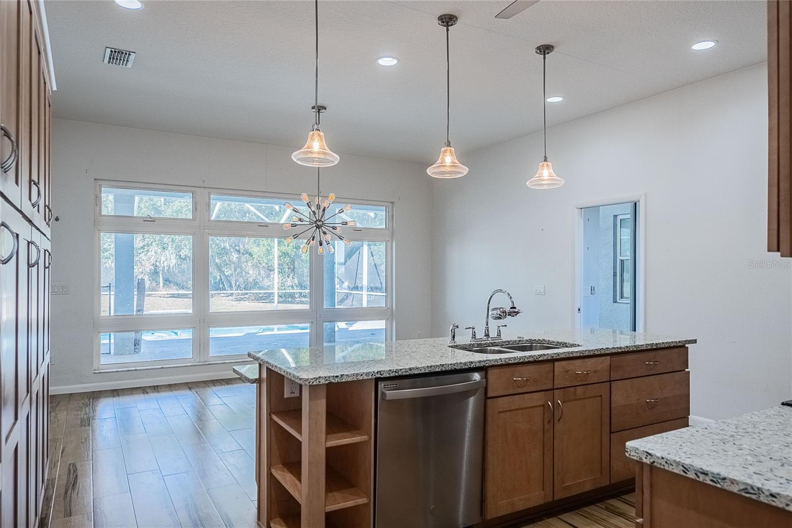 SUTTON PLACE PH 01 - Residential